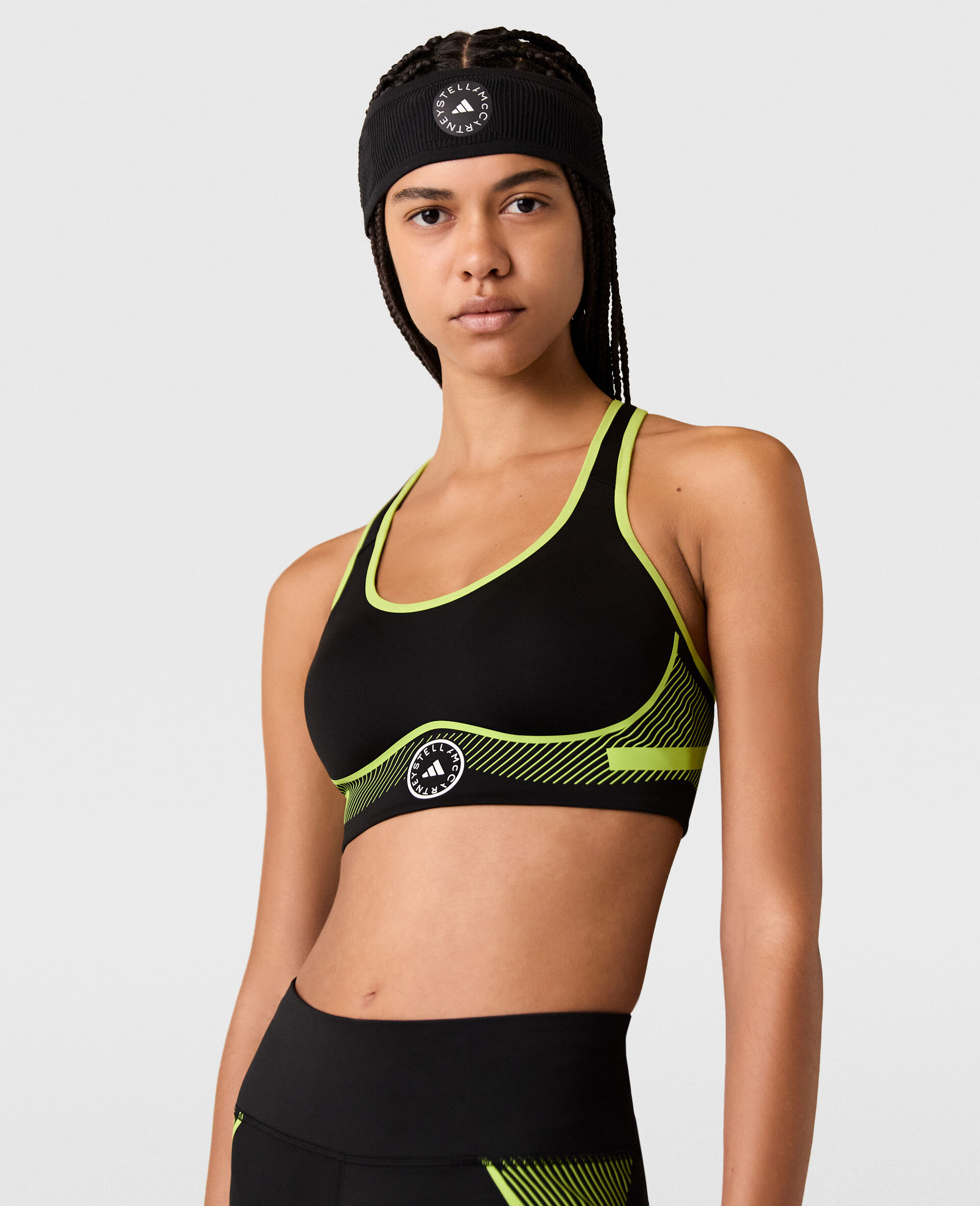 TruePace High Impact Sports Bra-Black-model