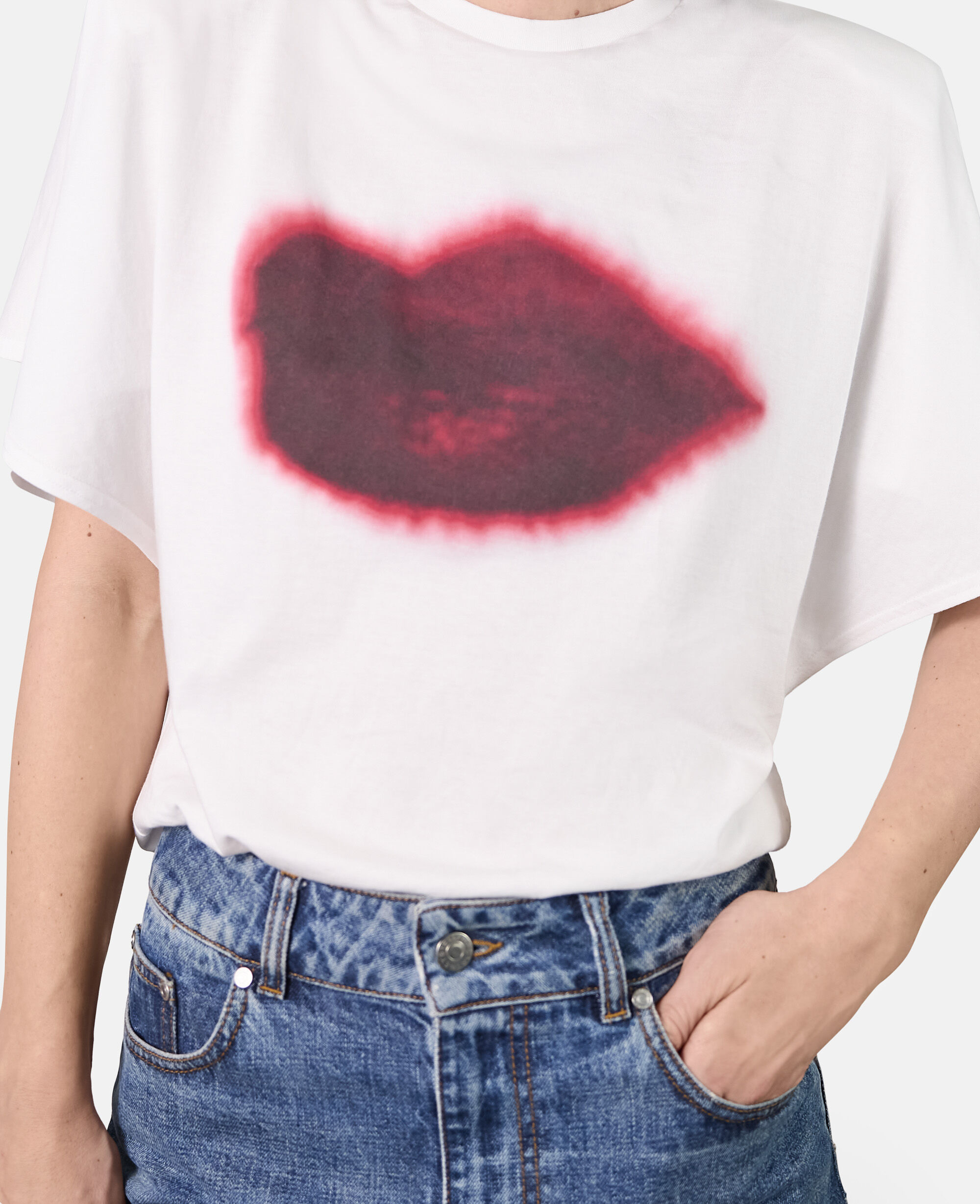 Women Pure White Lips Graphic Shoulder Pad T-Shirt | Stella 