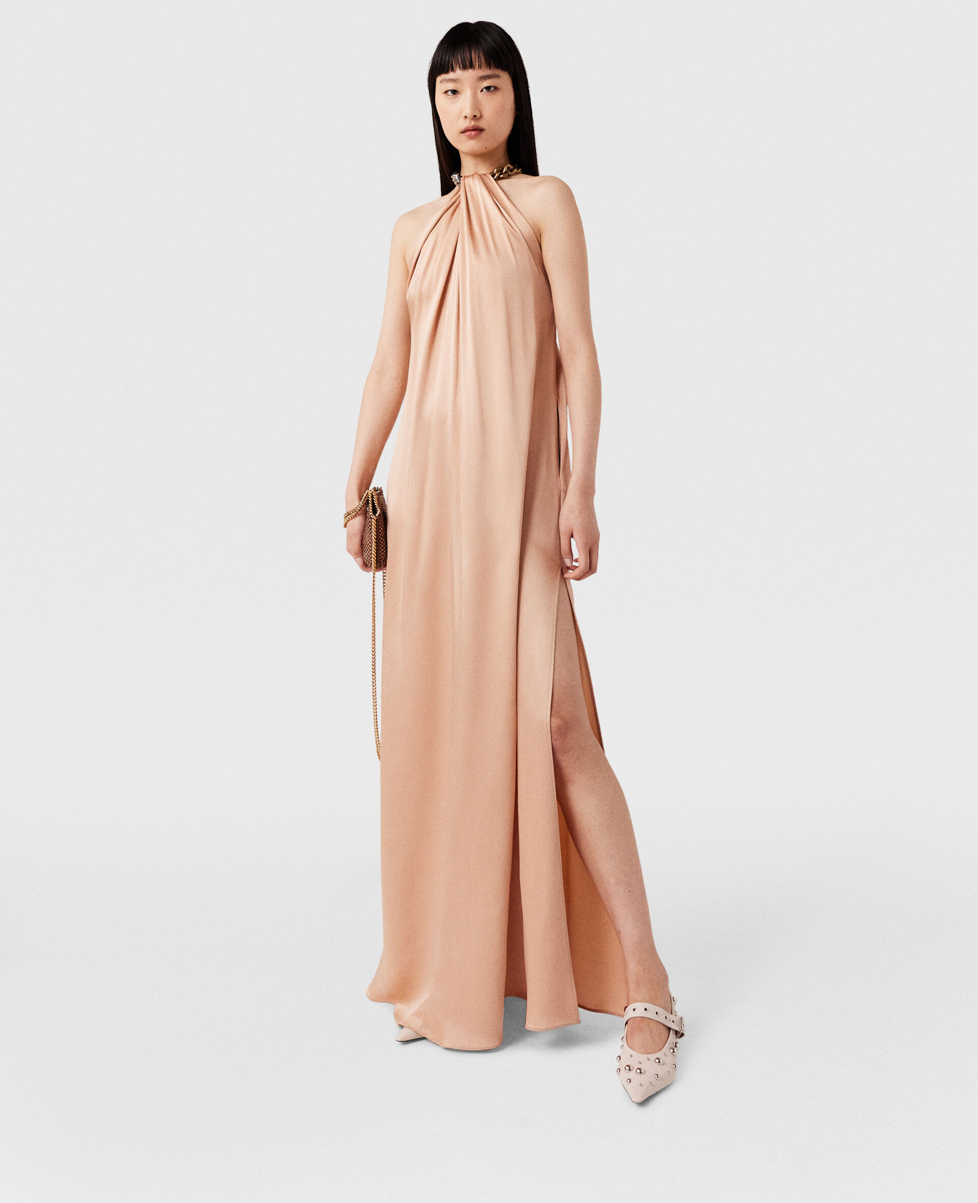 Robe longue en satin a dos nu et chaine-Rose-model