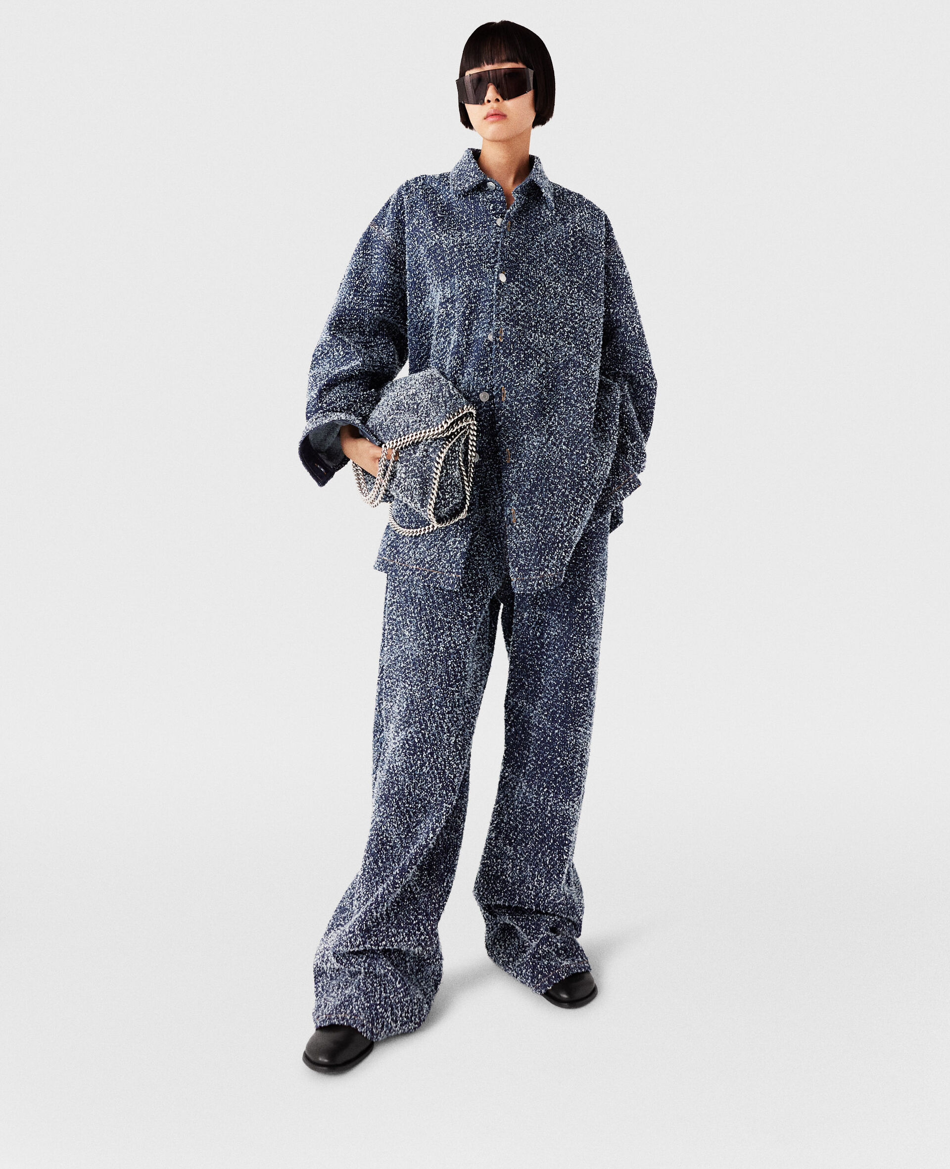 Bouclé-Jeans mit hoher Taille-Blau-model