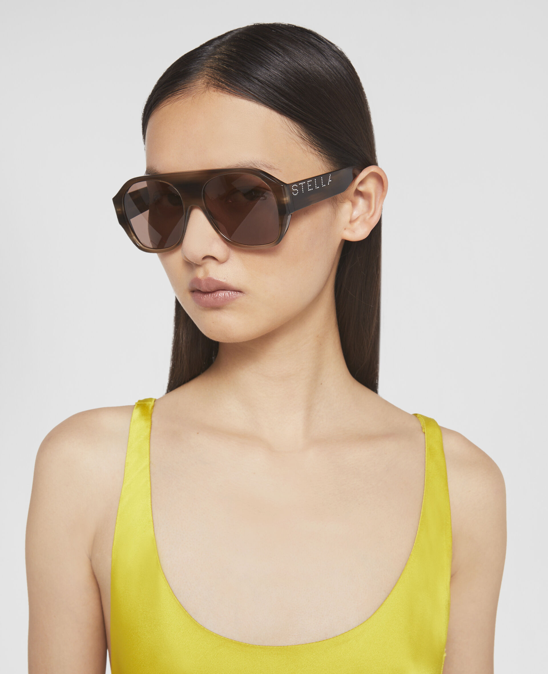Women Shiny Brown Striped Horn Logo Chunky Aviator Sunglasses | Stella  McCartney GB