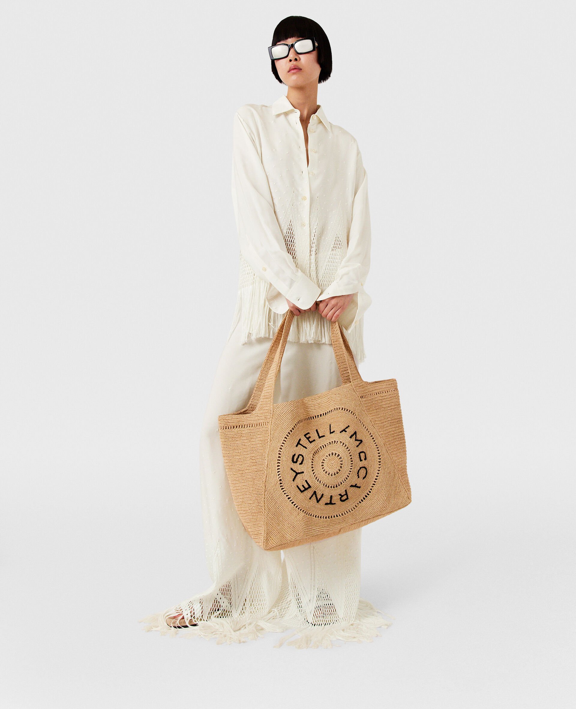 Logo Raffia Large Tote Bag-Beige-model