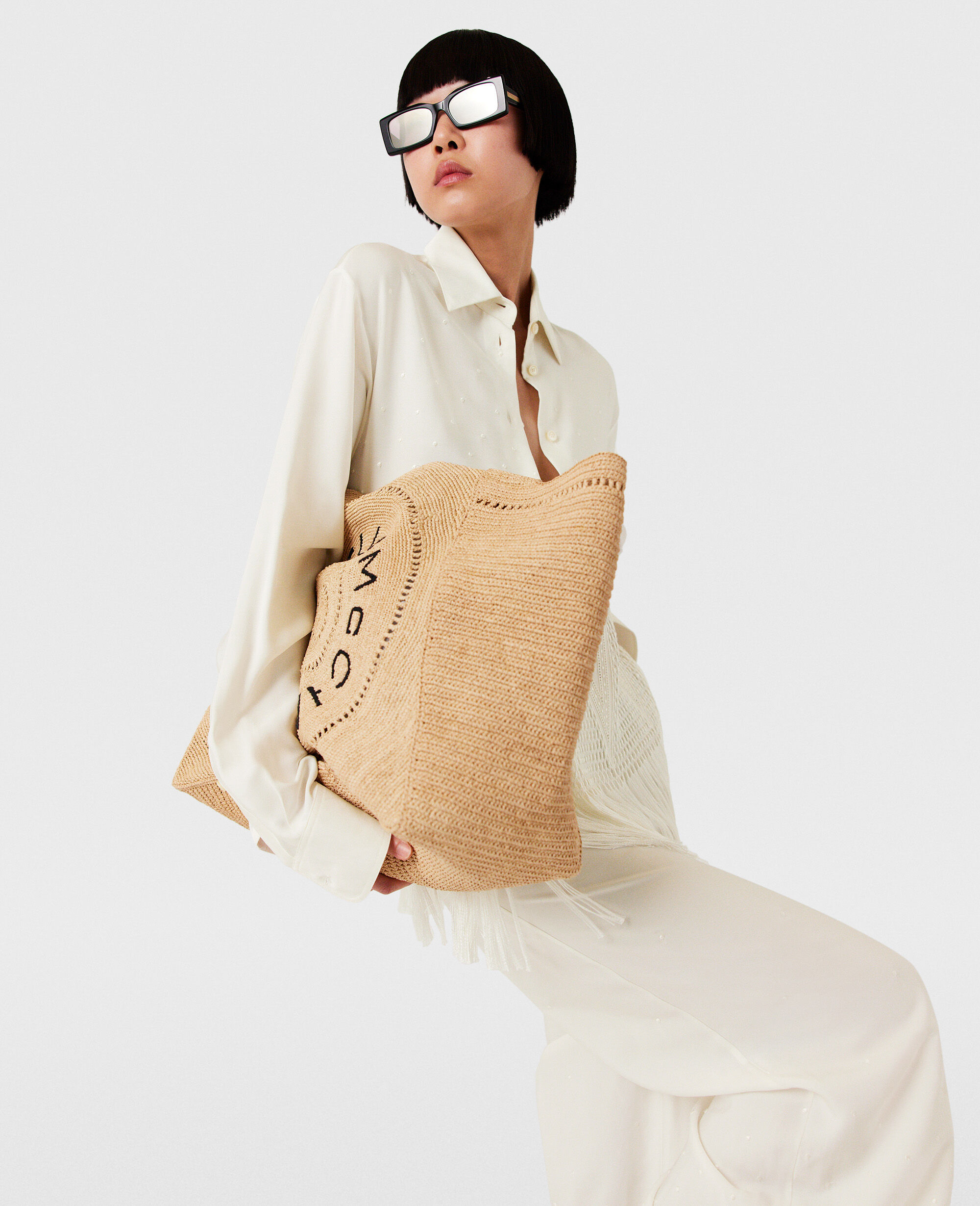 大人気【Stella McCartney】 ラフィア ラージ ロゴ トートバッグ Women NATURAL Logo Raffia Large Tote Bag | Stella McCartney US